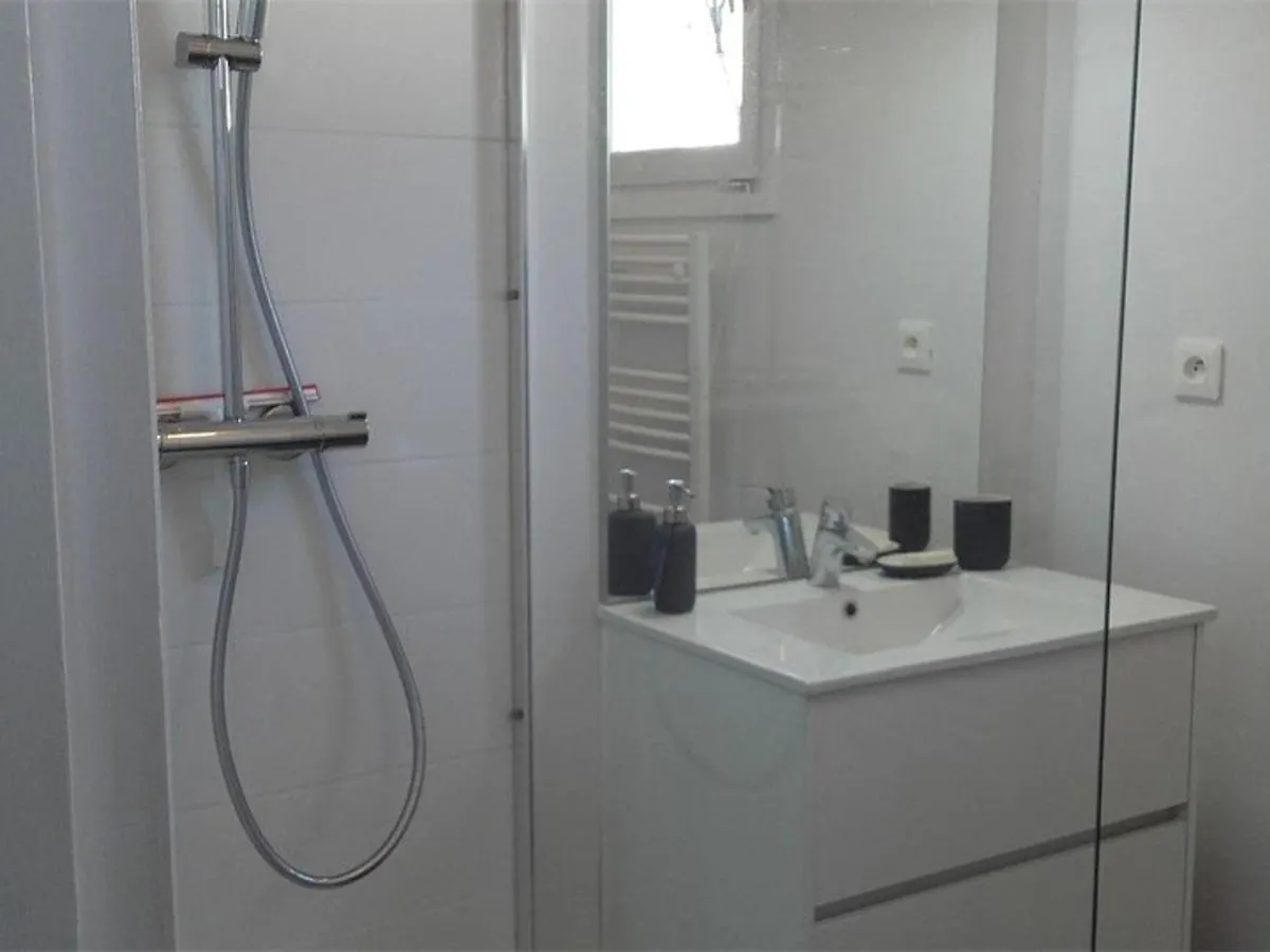 Holiday home Maison Renovee Avec Jardin, Wifi, Bbq, Parking, A 250M De La Mer - Pleumeur-Bodou - Fr-1-368-14 France